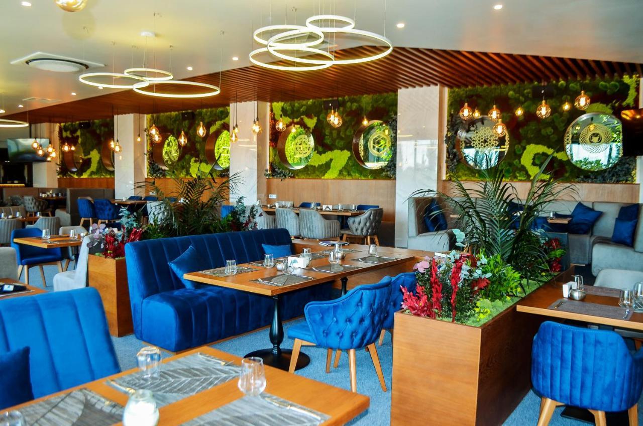 Park Hotel Stara Zagora Exterior foto Restaurant in the hotel