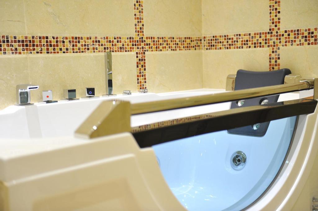 Park Hotel Stara Zagora Habitación foto A modern spa